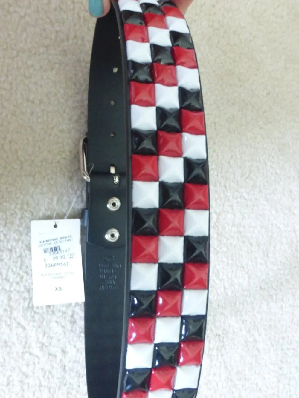 NWT HOT TOPIC kids black, red and white pyramid studded belt size XS - Picture 1 of 14